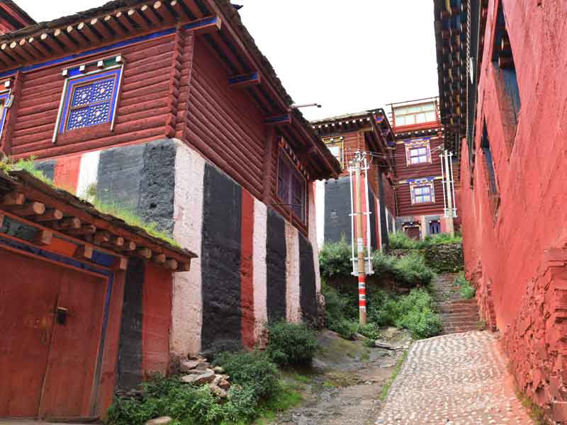 Dzongsar monk house