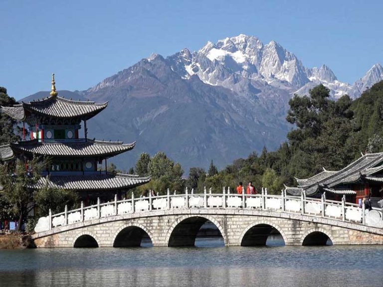 Lijiang Jade Dragon Snow Mountain